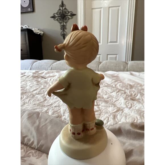 1988 Memories Of Yesterday Mommy I Teared It Little Girl Figure Vintage Rare - Picture 3 of 7